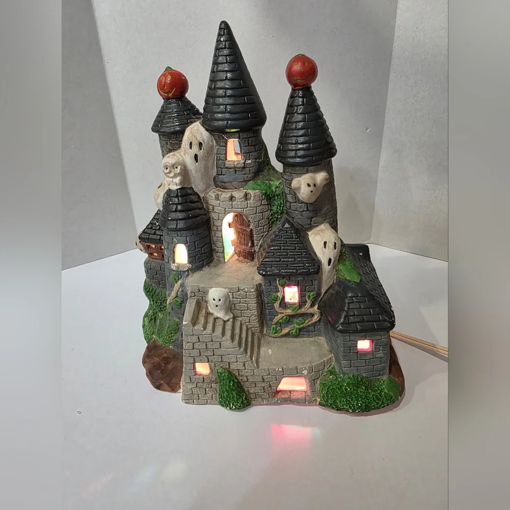 Pacific Rim Turret LightedHaunted House #1962 From‎ 1991- Works